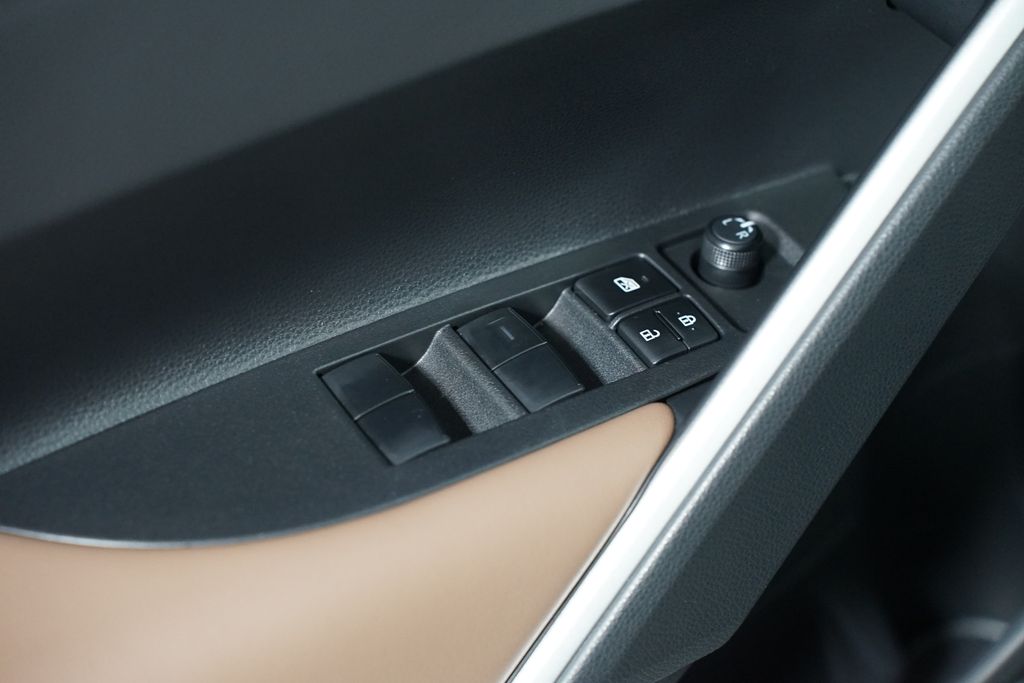 Thumbnail: 2026 Toyota Corolla Cross - 30