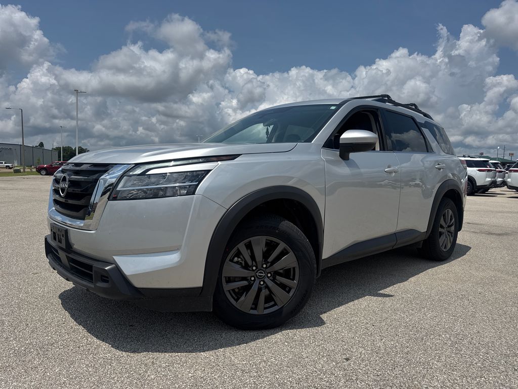 Brilliant Silver Metallic 2022 Nissan Pathfinder SUV / Crossover All-Wheel Drive 9-Speed Automatic