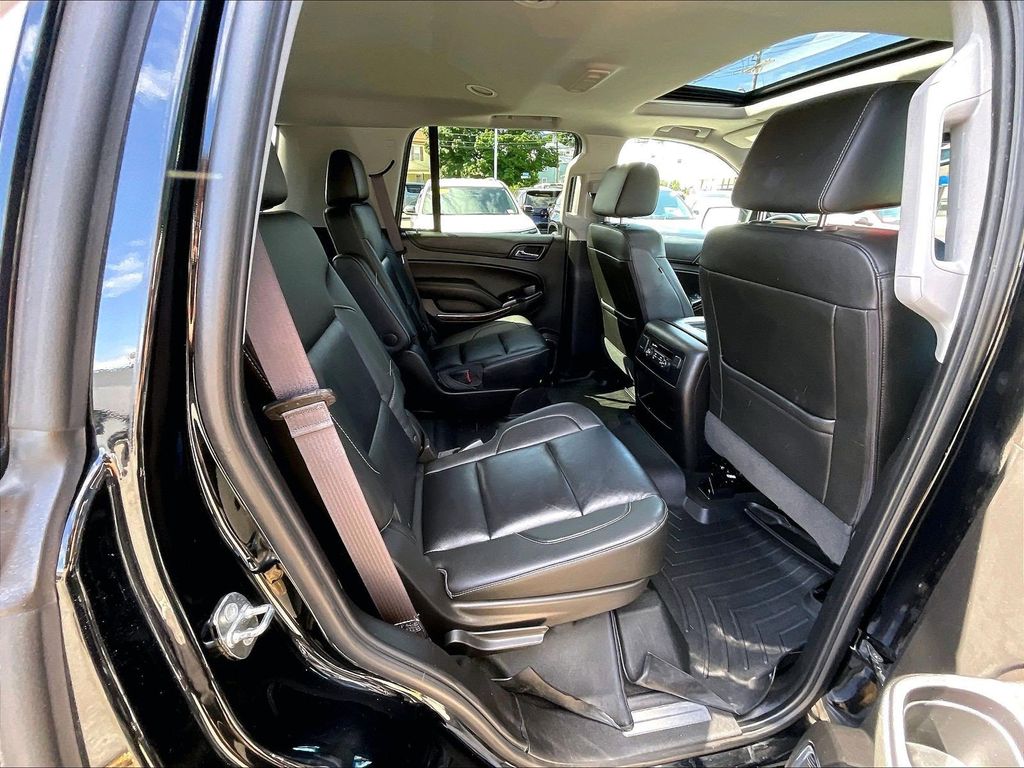 2017 Chevrolet Tahoe — photo 16
