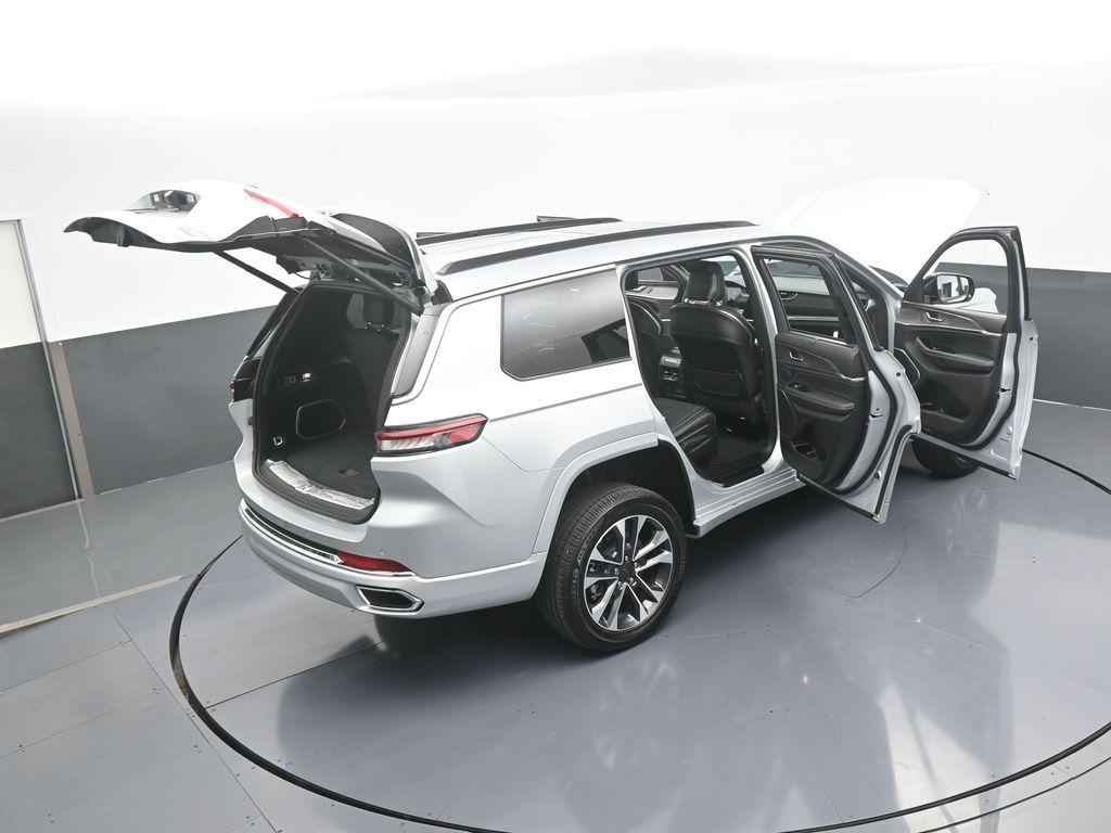 Used 2024 Silver Zynith Jeep Overland image 80