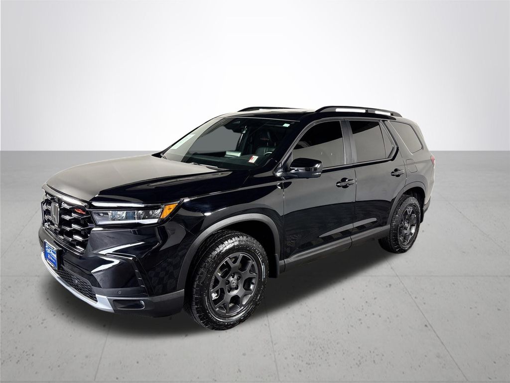 2025 Honda Pilot TrailSport photo 2