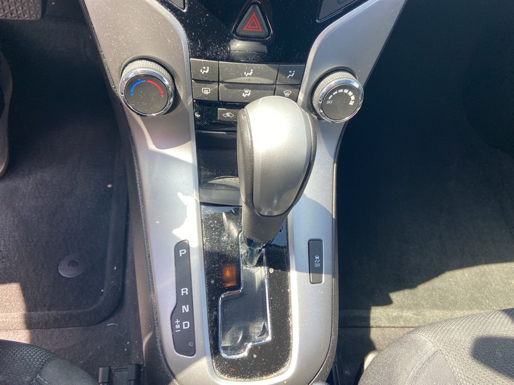 Thumbnail: 2014 Chevrolet Cruze - 17