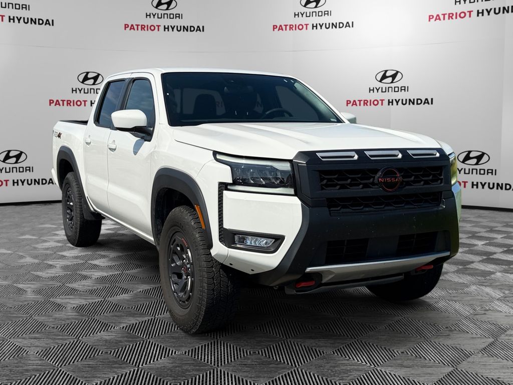 Glacier White 2026 Nissan Frontier Pickup Truck Four-Wheel Drive 9-Speed Automatic Overdrive