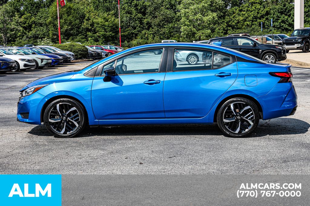 Used 2024 Blue Nissan 1.6 SR image 9