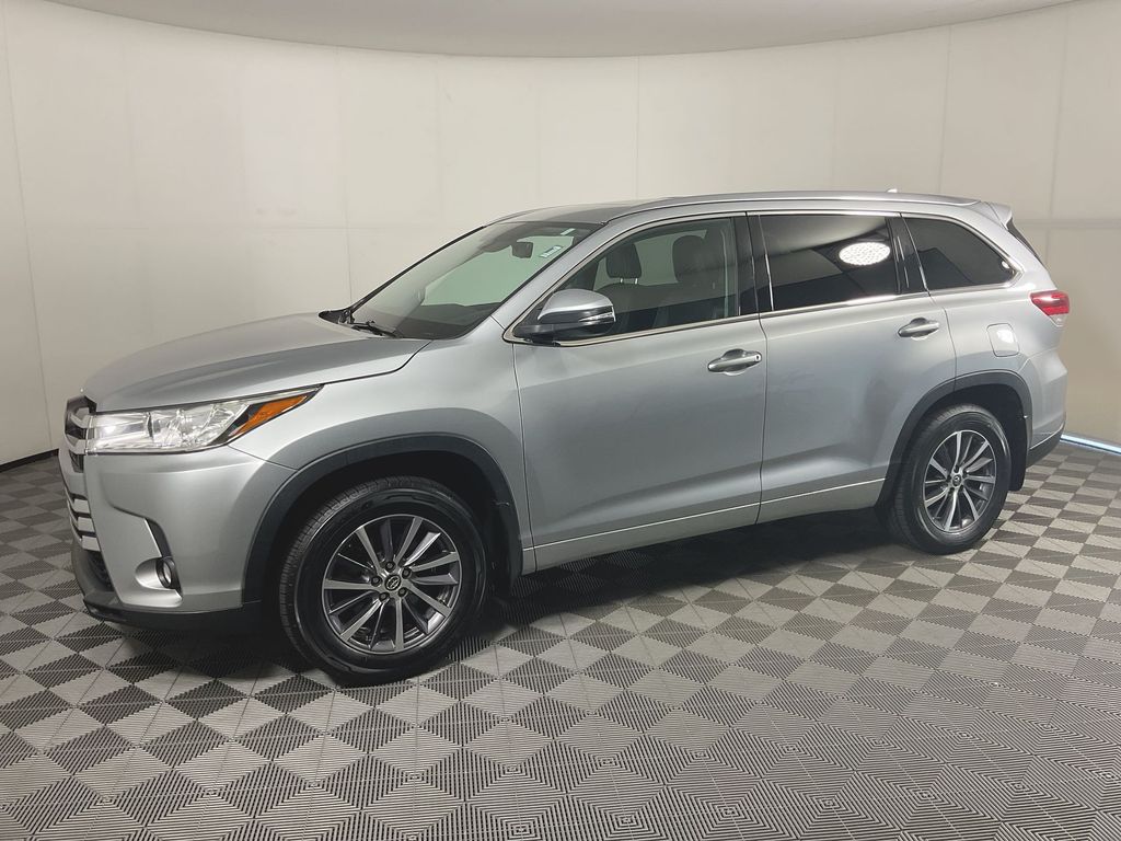 Celestial Silver Metallic 2017 Toyota Highlander SUV / Crossover All-Wheel Drive 8-Speed Automatic