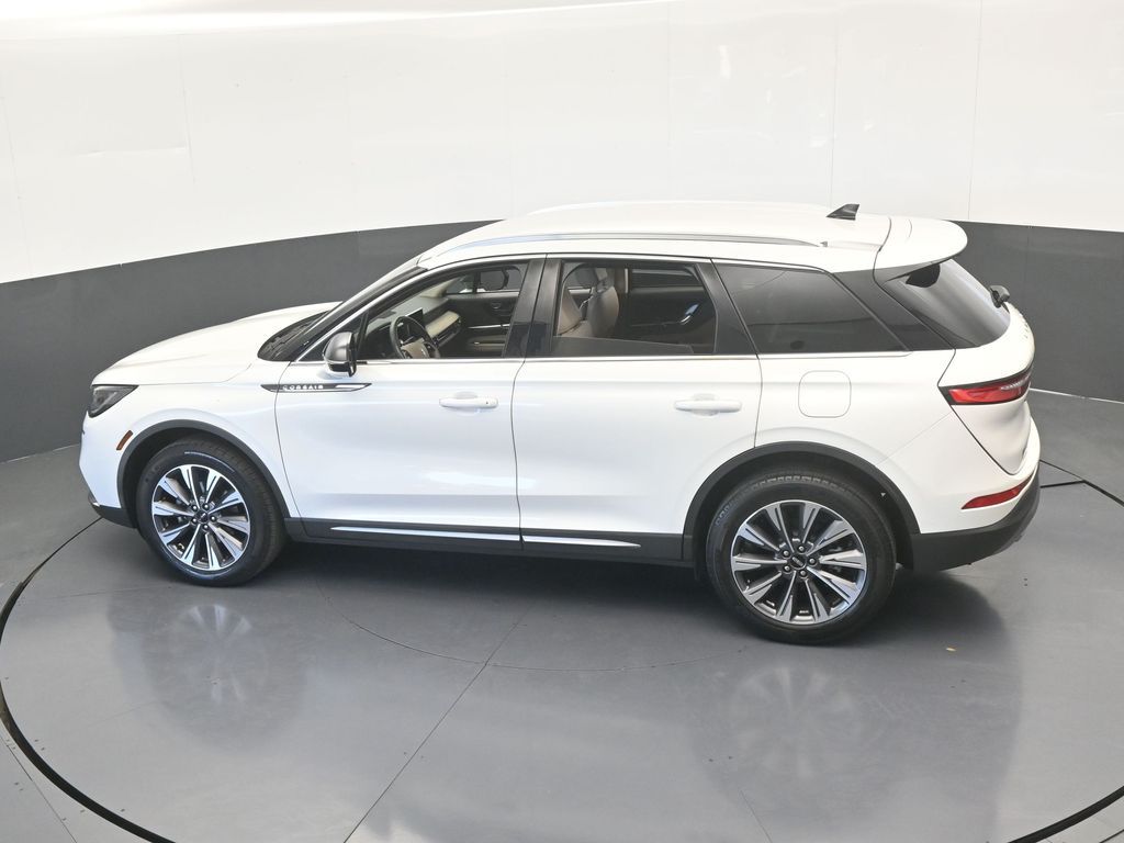 Used 2022 Pristine White Metallic Tri-Coat Lincoln Reserve image 54