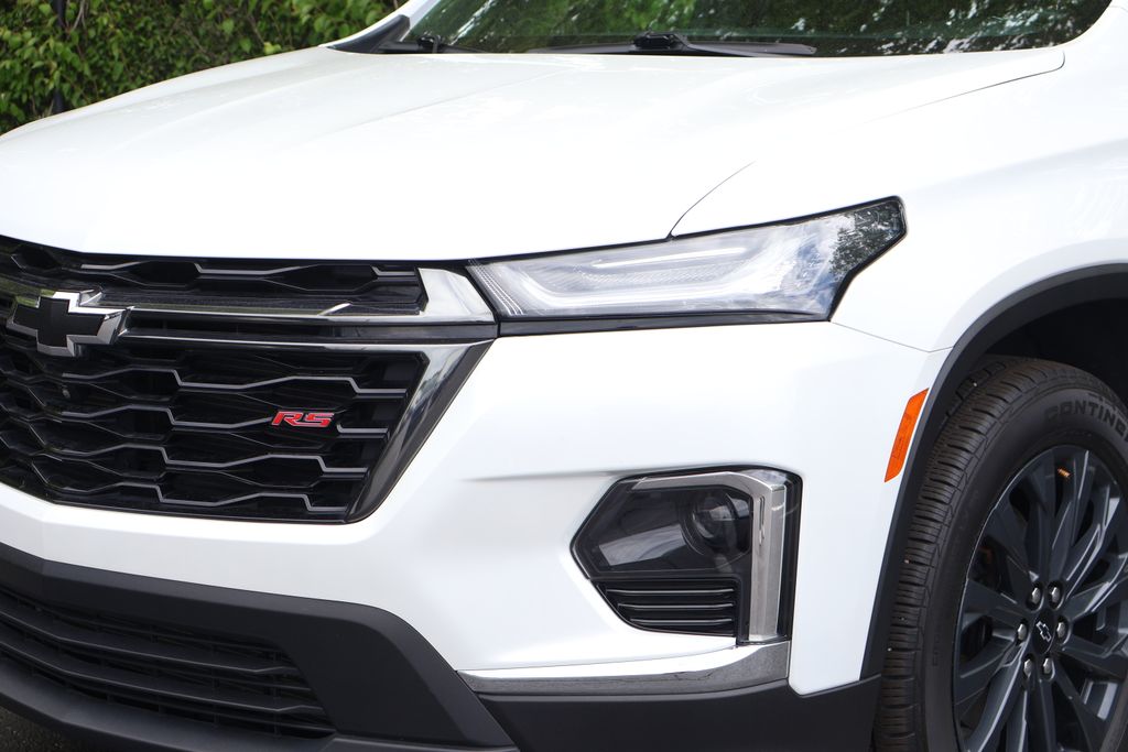 Thumbnail: 2023 Chevrolet Traverse - 3