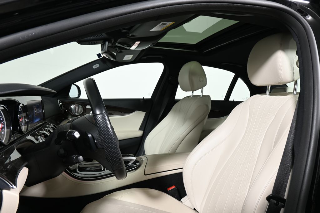 Thumbnail: 2017 Mercedes-Benz E-Class - 5