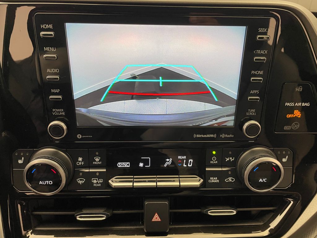 Thumbnail: 2021 Toyota Highlander - 26