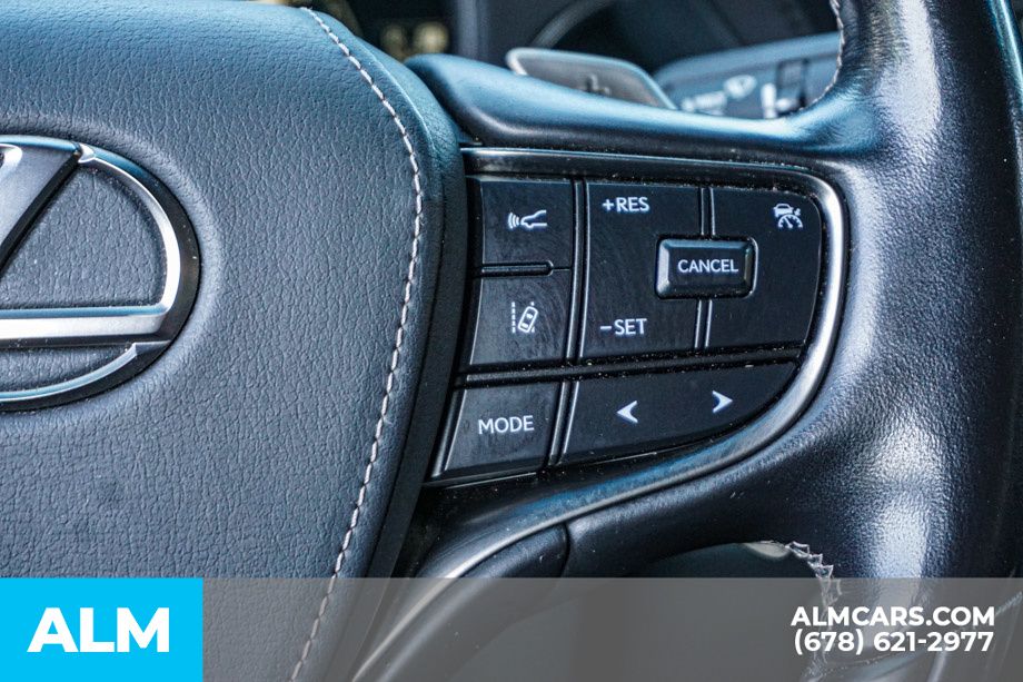 Used 2022 Black Lexus 500 Base image 30