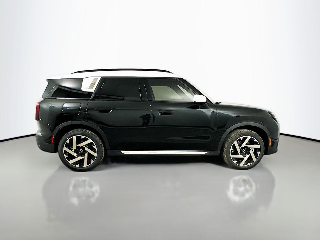 2025 MINI Cooper Countryman Base 4