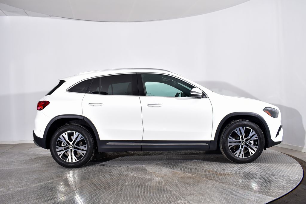 Thumbnail: 2026 Mercedes-Benz GLA - 6