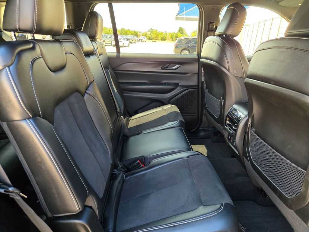 Used 2024 Jeep Grand Cherokee L SUV