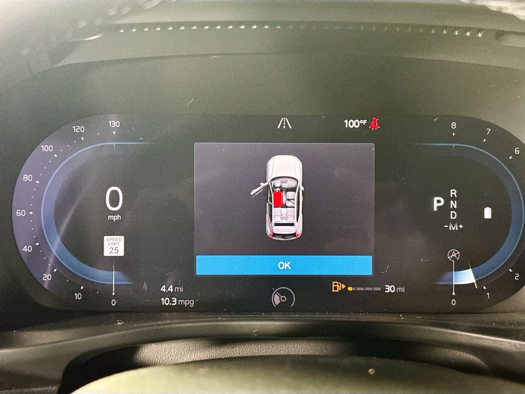 2025 Volvo XC40 B5 Core