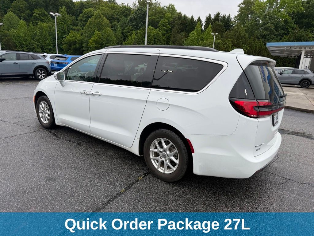 View vehicle photo 4
