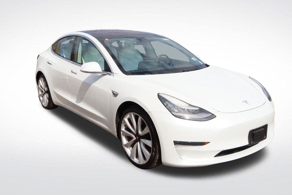 2018 Tesla Model 3 Long Range 3