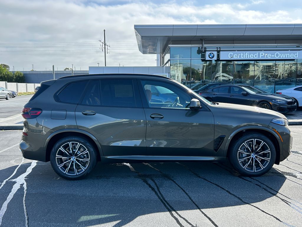 2026 BMW X5 xDrive50e 6