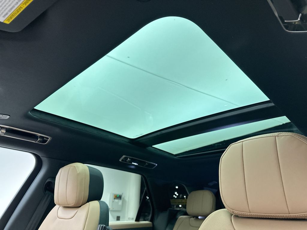 Thumbnail: 2025 Land Rover Range Rover Sport - 11