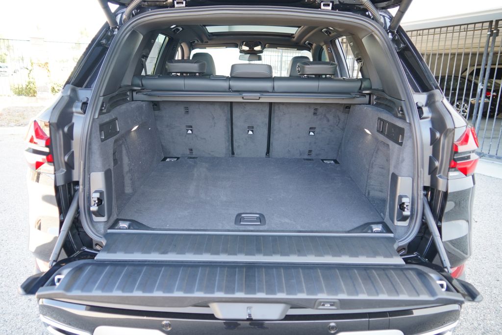Thumbnail: 2026 BMW X5 - 20
