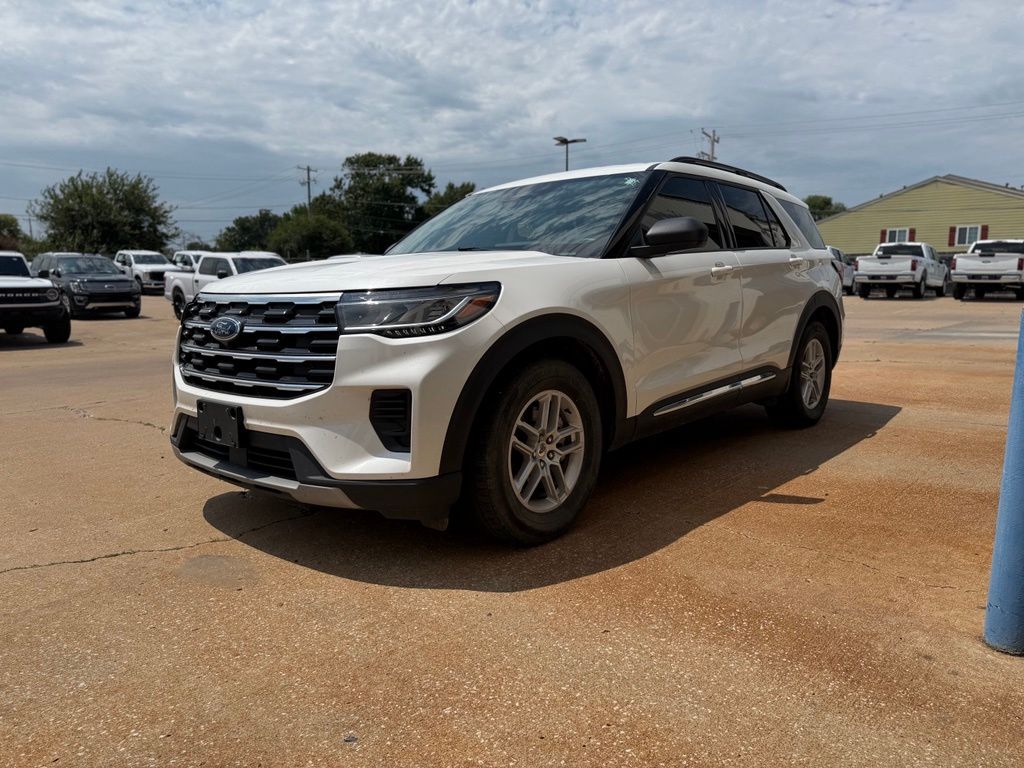 White Metallic 2025 Ford Explorer SUV / Crossover Rear-Wheel Drive Automatic