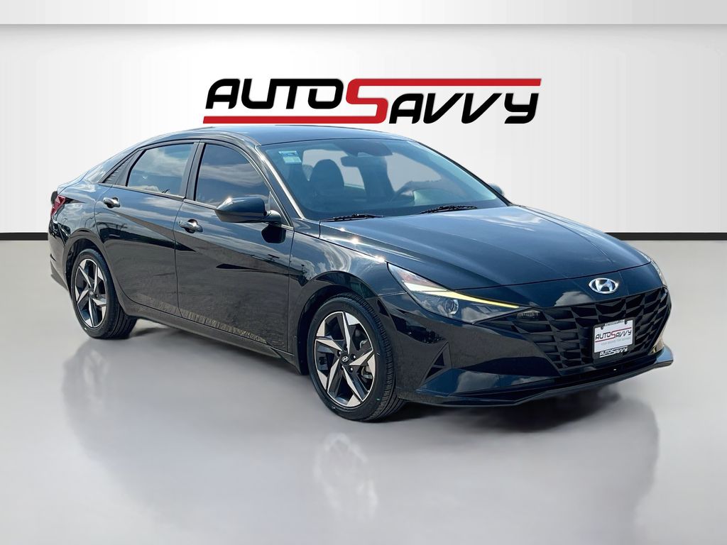 2023 Hyundai Elantra SEL Black at Monument Chevrolet