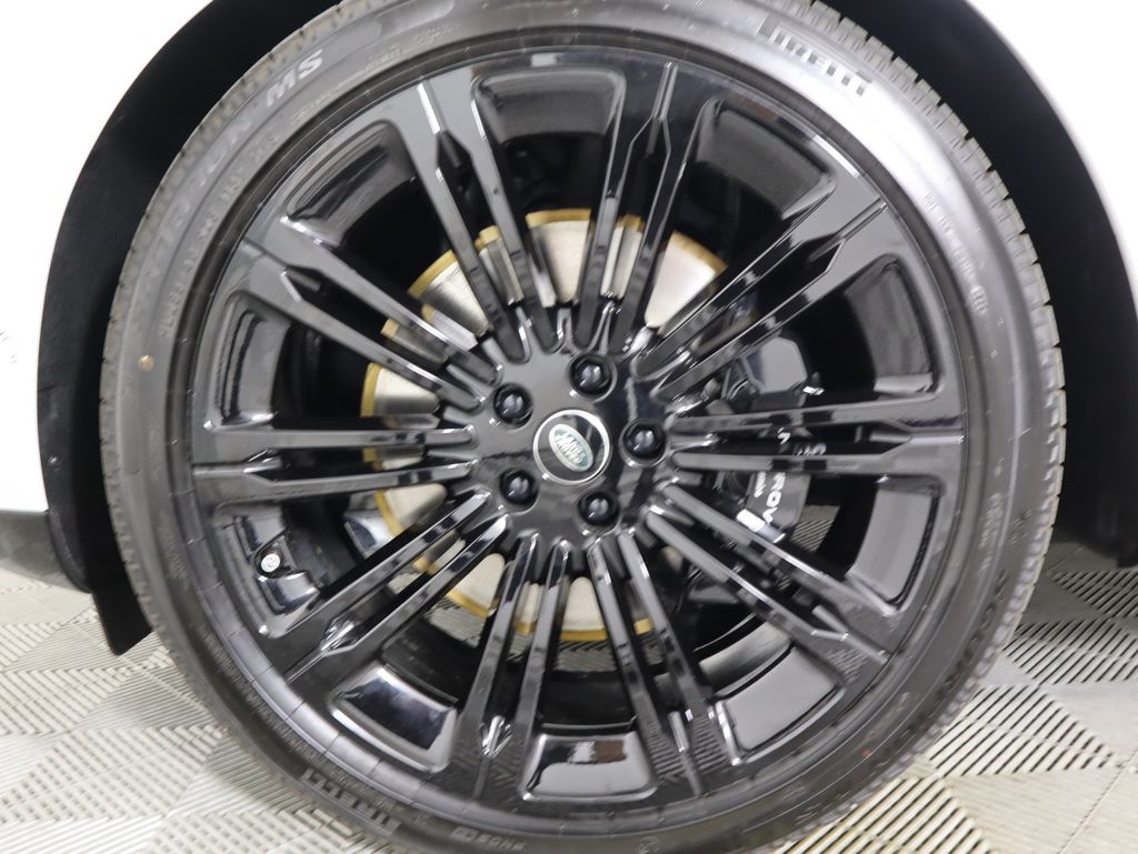 Thumbnail: 2025 Land Rover Range Rover - 31