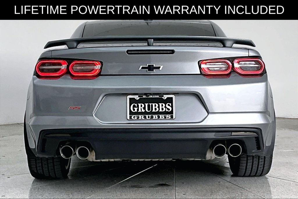 View vehicle photo 5