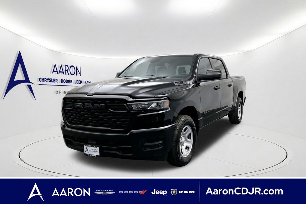 Diamond Black Crystal Pearlcoat 2026 RAM 1500 Pickup Truck Four-Wheel Drive 8-Speed Automatic