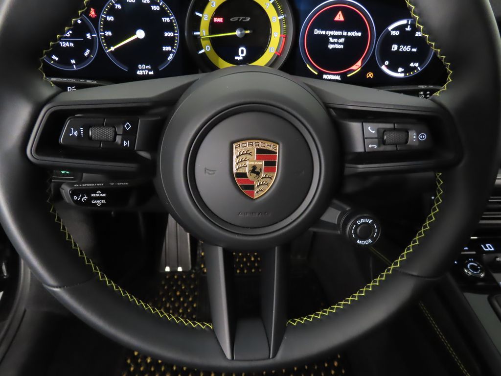 Thumbnail: 2022 Porsche 911 - 20