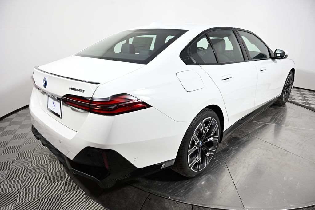 Thumbnail: 2026 BMW i5 - 5