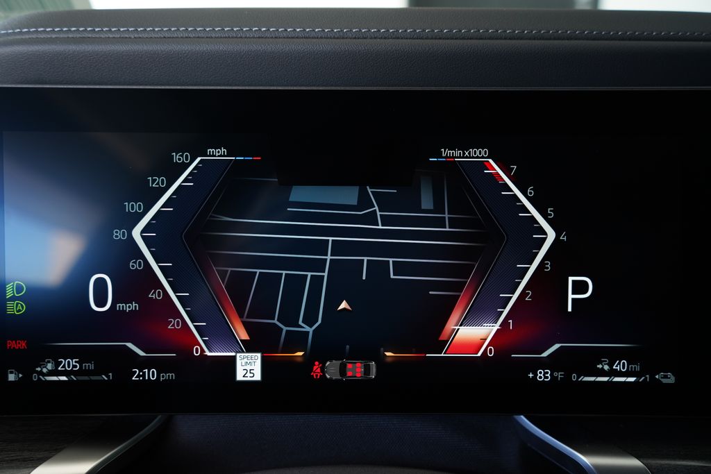 Thumbnail: 2026 BMW 7 Series - 18