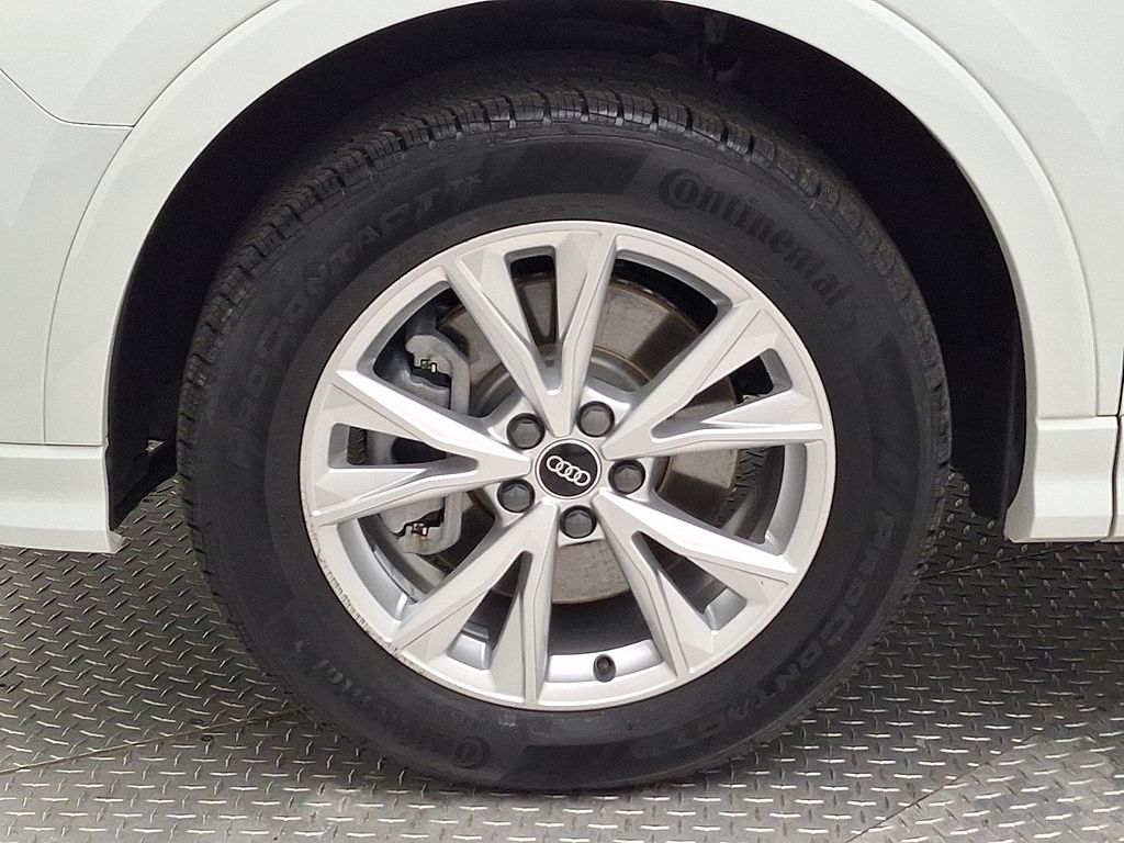 Thumbnail: 2022 Audi Q3 - 8