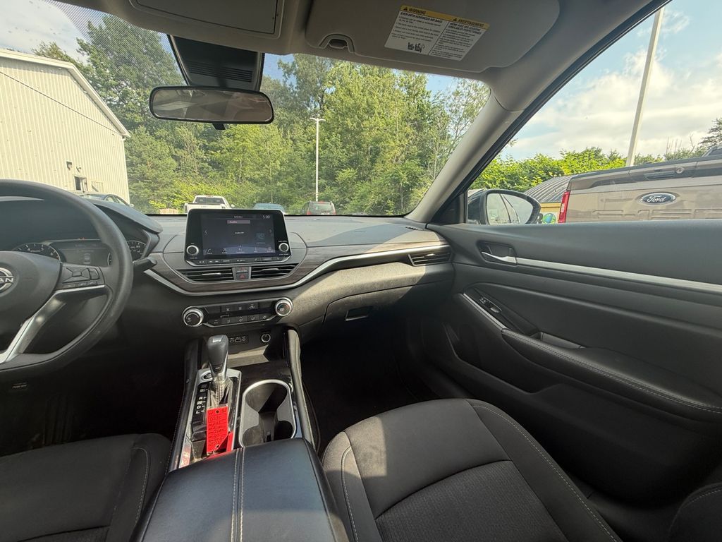 2023 Nissan Altima 2.5 SV Black at Luther Ford