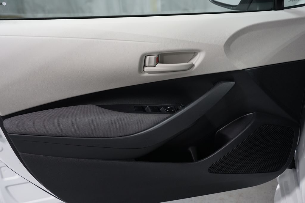 Thumbnail: 2023 Toyota Corolla - 29