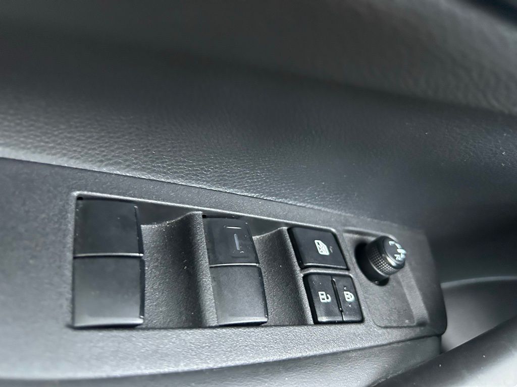 2023 Toyota Corolla SE 26