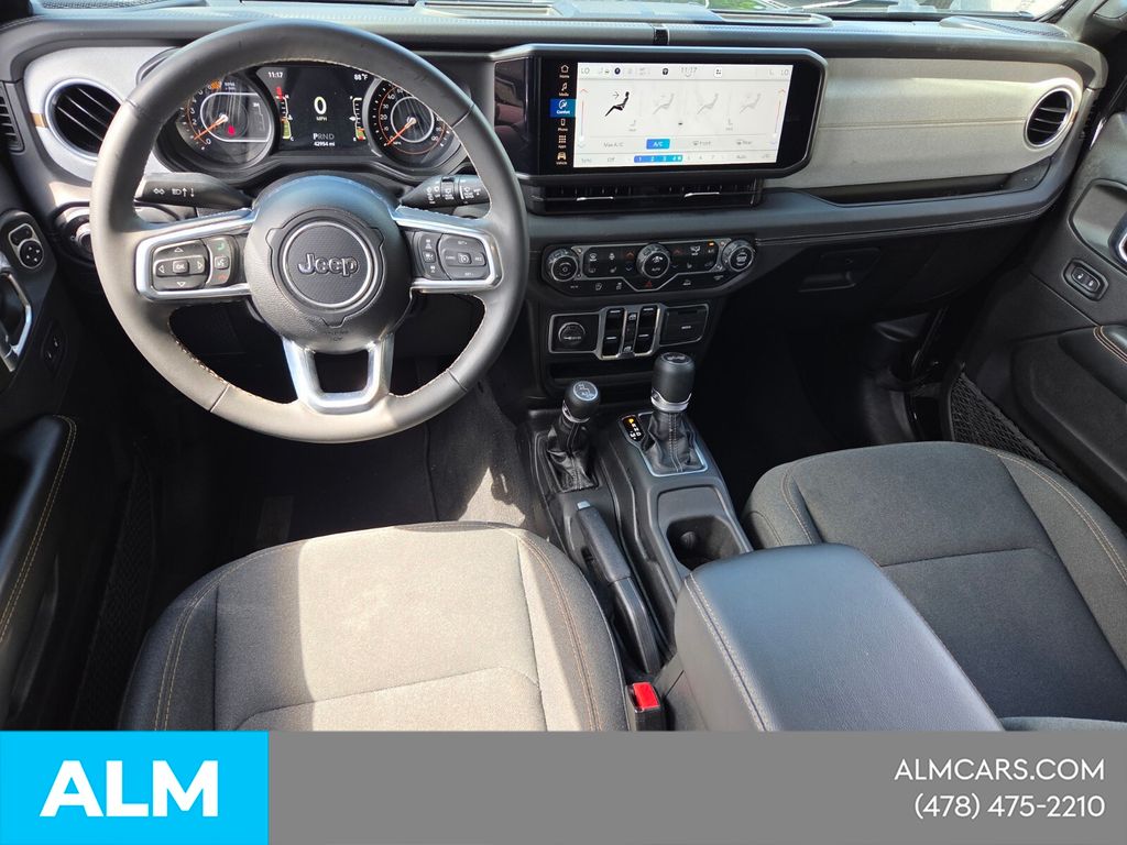 Used 2025 Black Jeep Sahara image 11