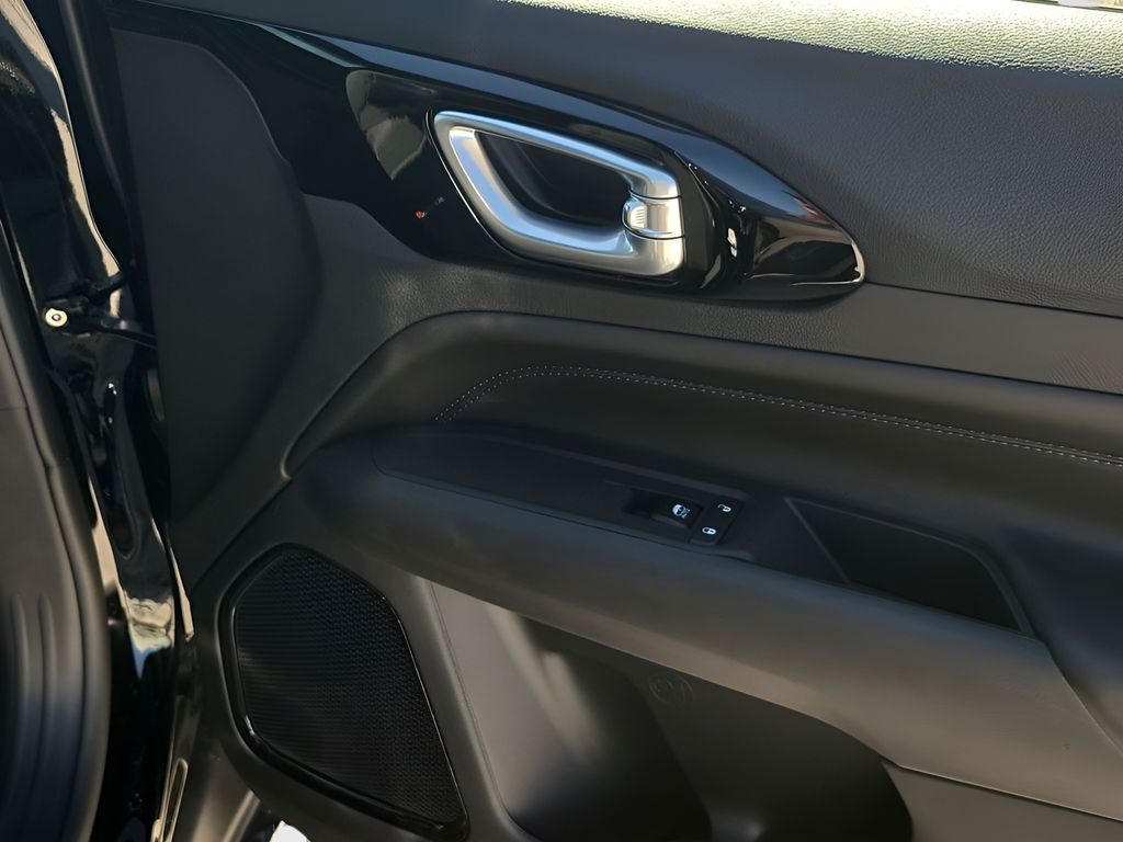 New 2026 Black Jeep Latitude image 48
