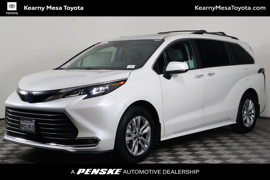 Thumbnail: 2024 Toyota Sienna - 1