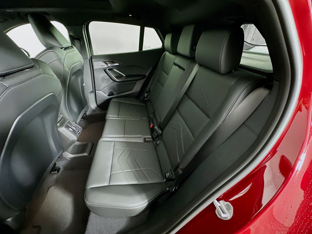 2025 BMW X2 xDrive28i 17