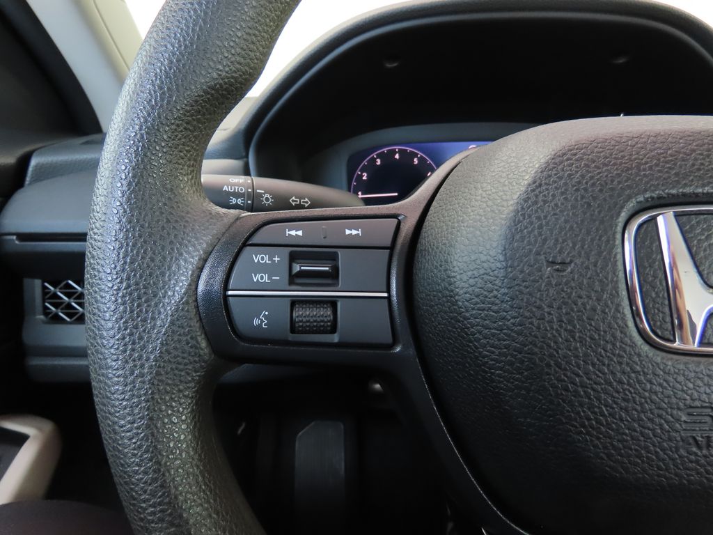 2023 Honda Accord LX 11