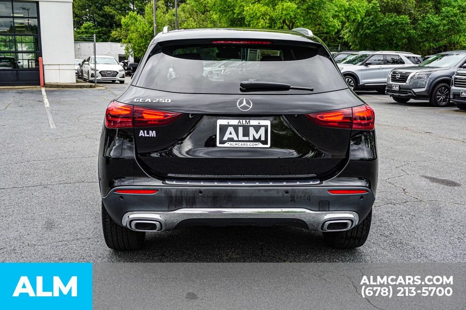 Used 2025 Black Mercedes-Benz GLA 250 image 11