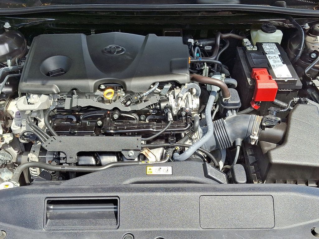 2022 Toyota Camry XLE 28