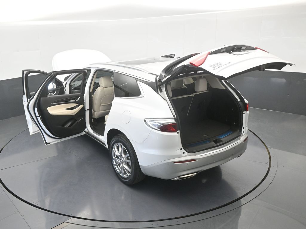 Used 2024 White Frost Tricoat Buick Essence image 72