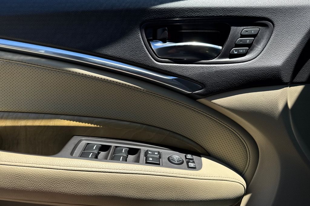 Used 2020 Platinum White Pearl Acura Technology image 13