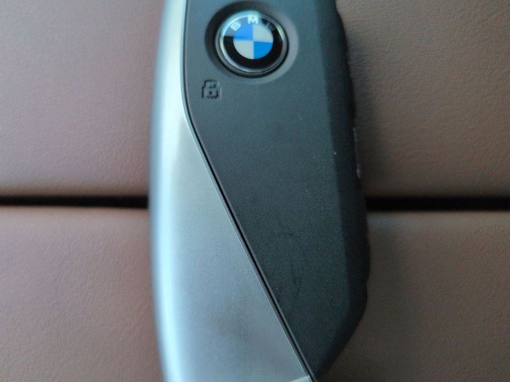 New 2026 White BMW xDrive40i image 30