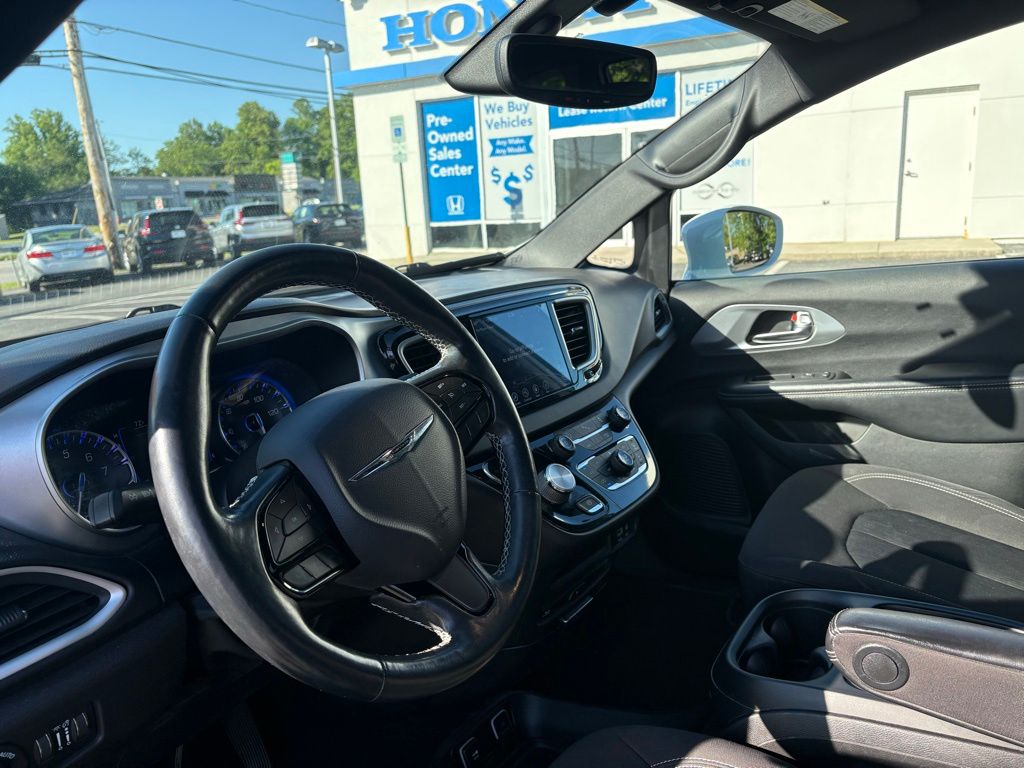 2020 Chrysler Pacifica Touring
