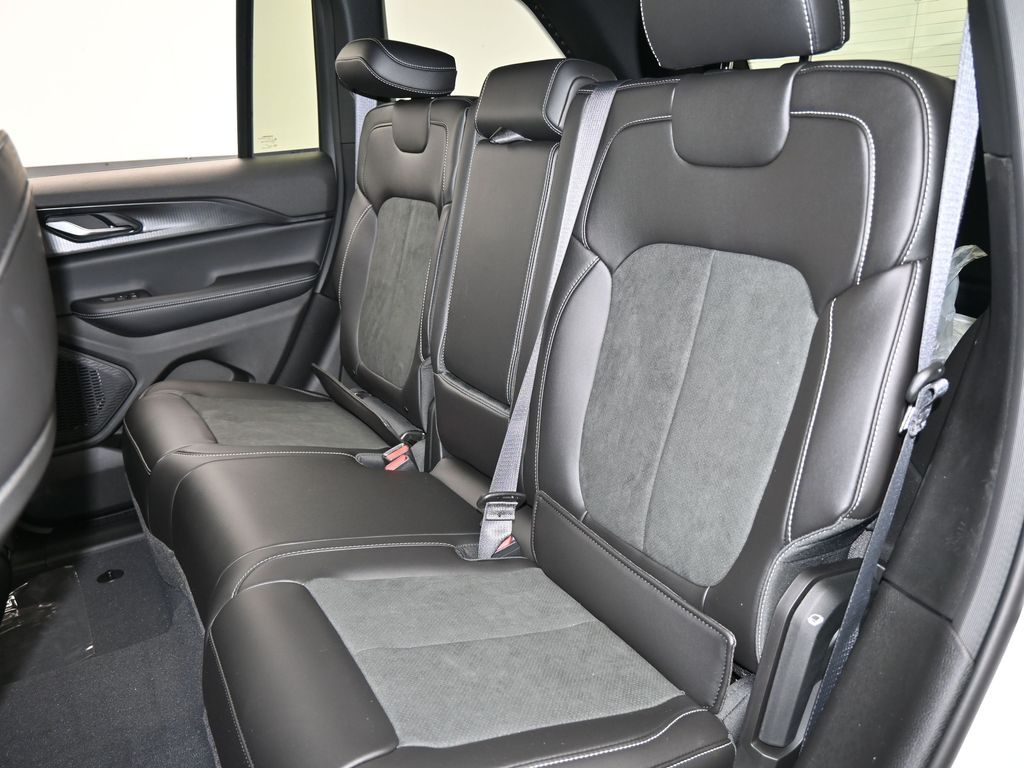 Used 2025 Bright White Clearcoat Jeep Altitude X image 27