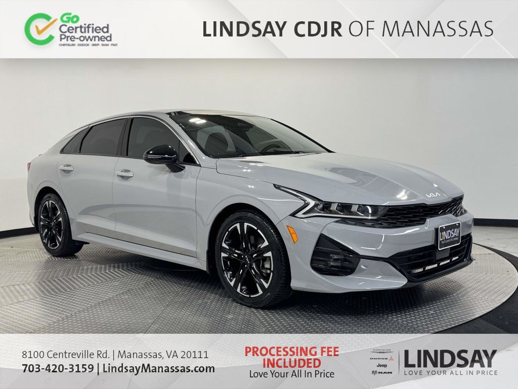 2023 Kia K5 Gris (Wolf Gray) Sedán Tracción delantera 8 velocidades Automática