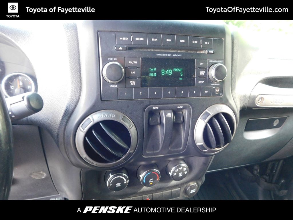 2012 Jeep Wrangler Sport 8