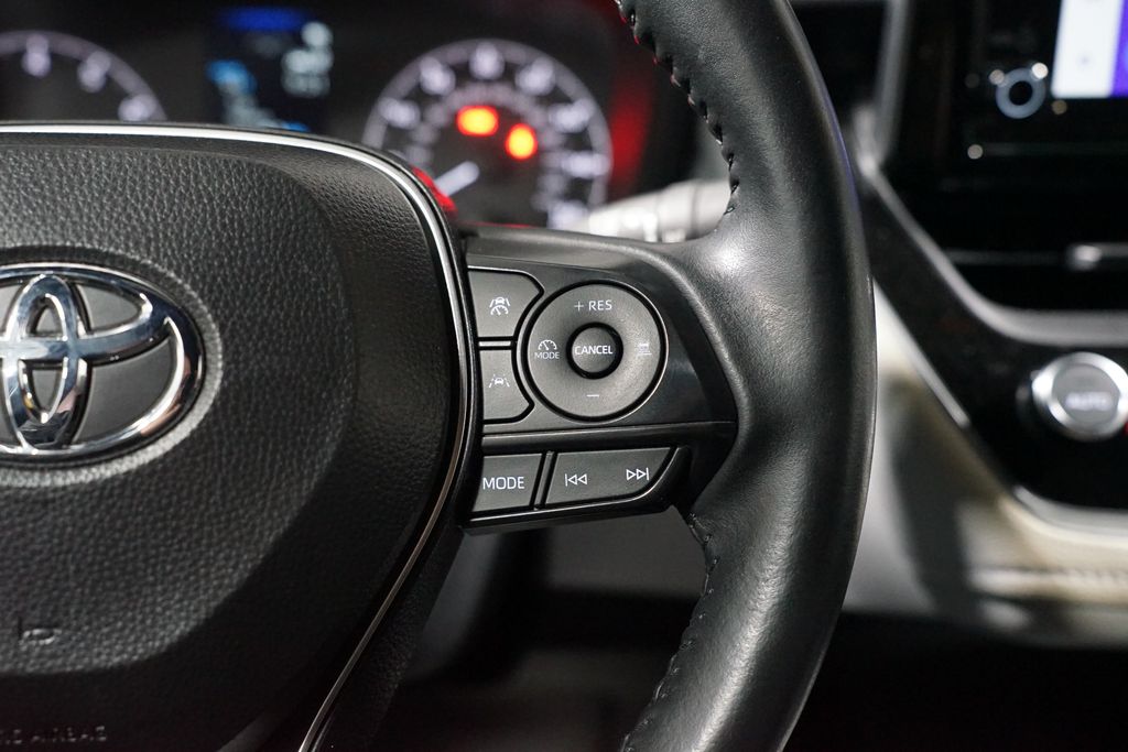 Thumbnail: 2025 Toyota Corolla - 13